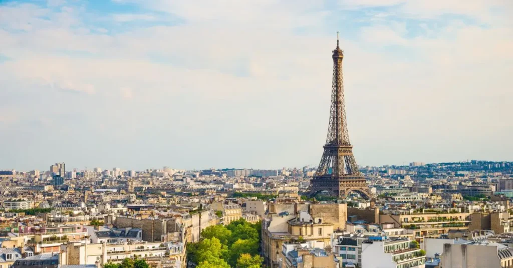 places to visit in paris