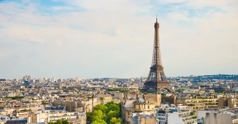 places to visit in paris