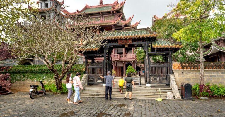 visit vietnam