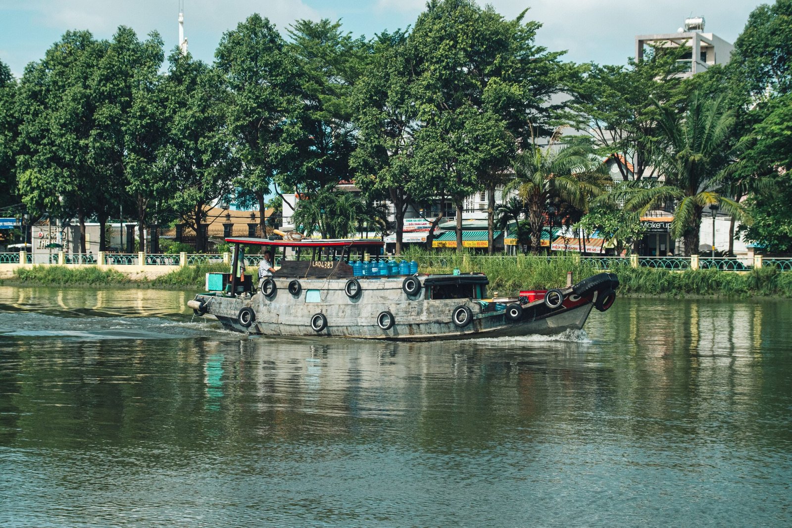 visit vietnam